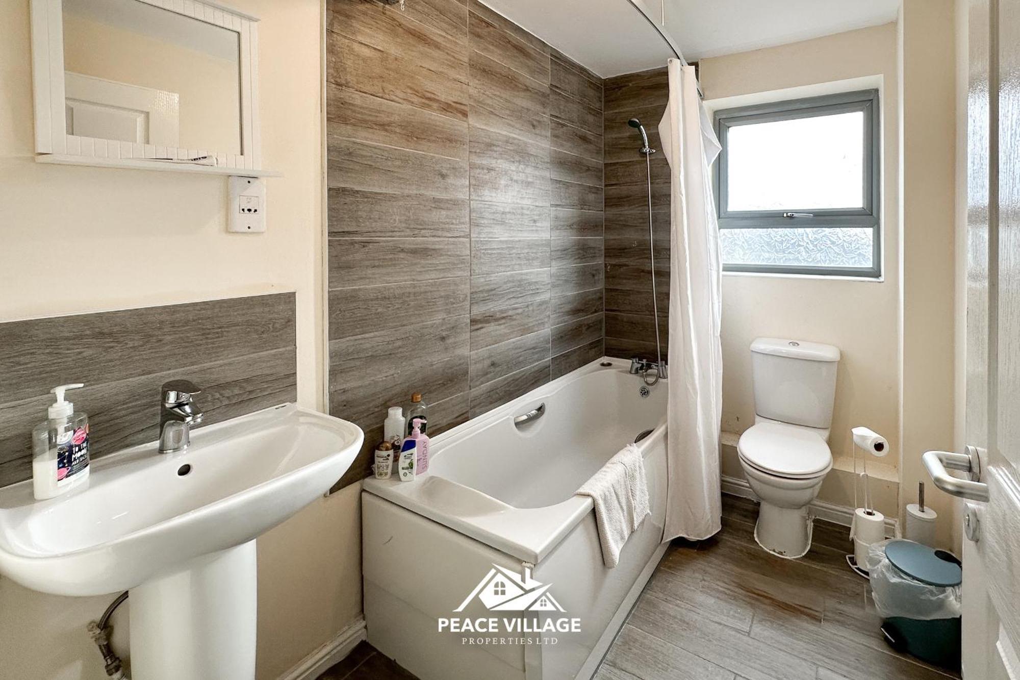 Ashton Co-Living - Private Room Self-Cater Manchester Extérieur photo