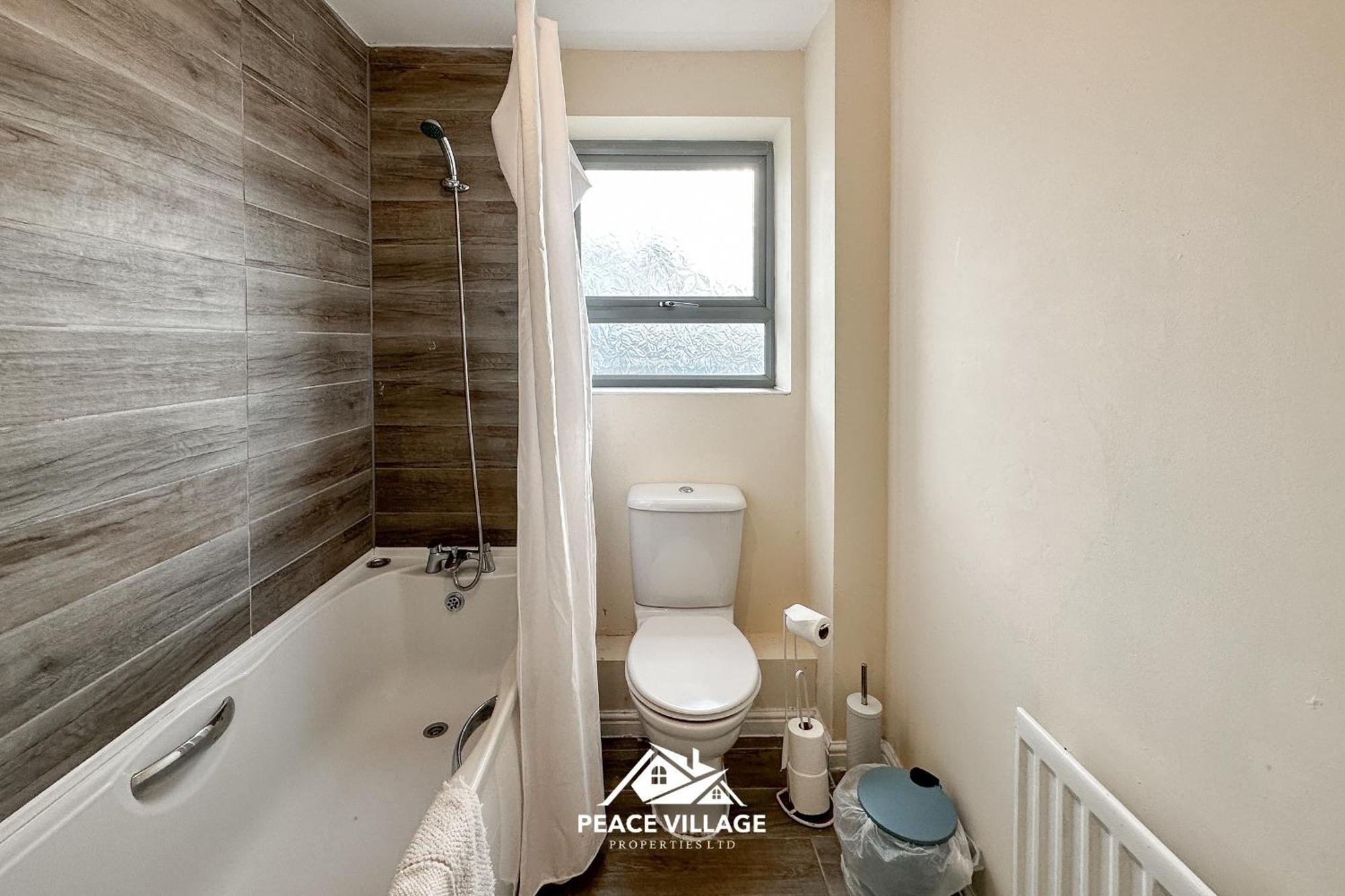 Ashton Co-Living - Private Room Self-Cater Manchester Extérieur photo