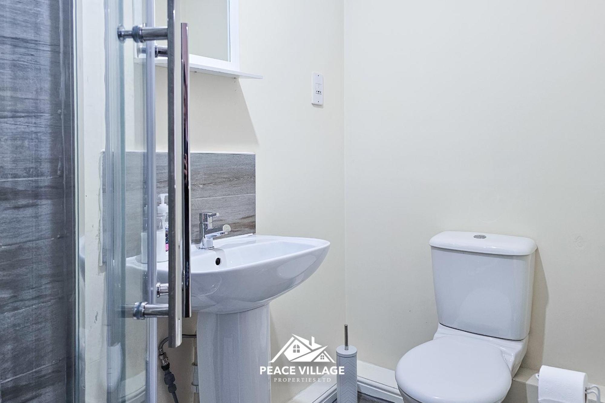 Ashton Co-Living - Private Room Self-Cater Manchester Extérieur photo