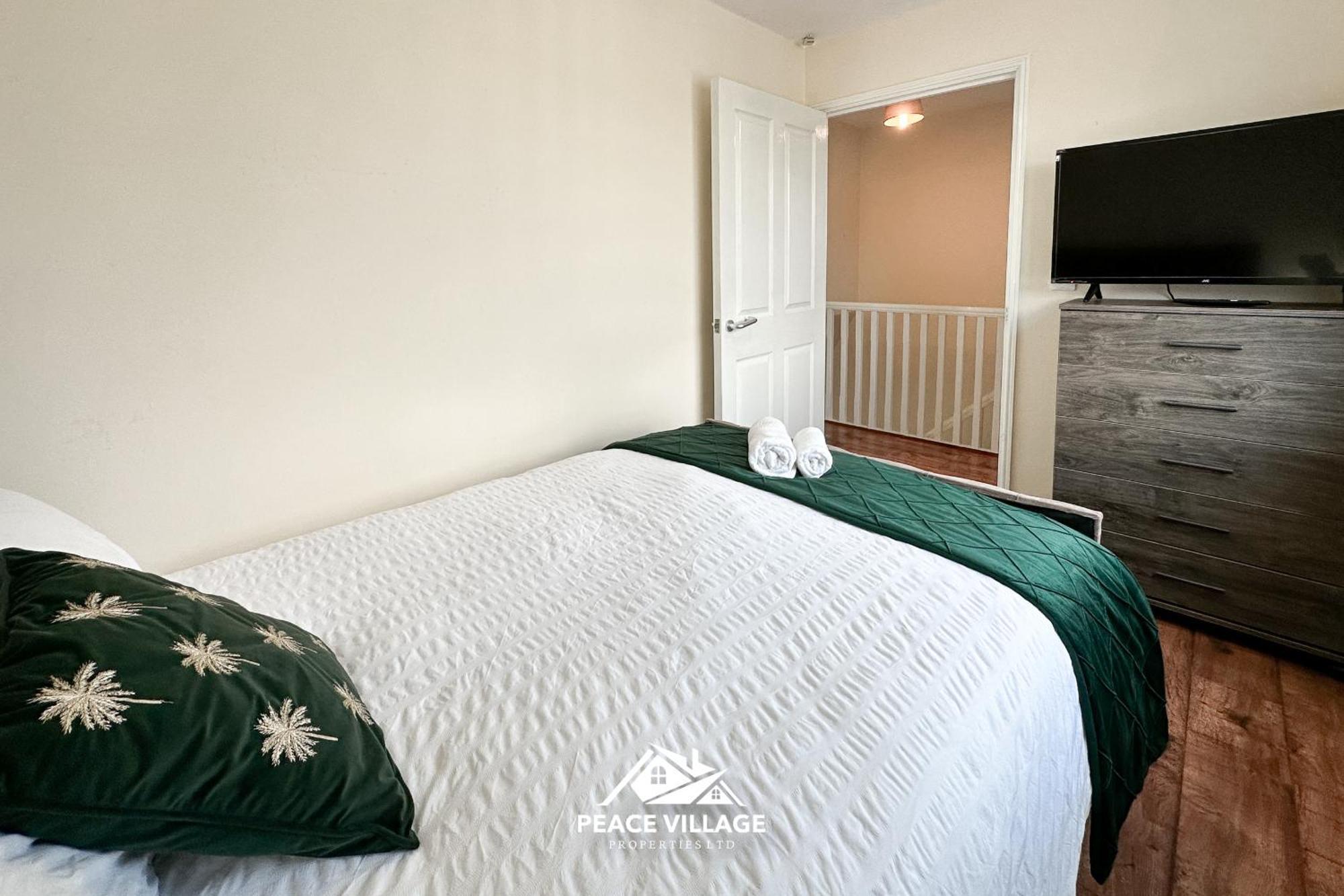 Ashton Co-Living - Private Room Self-Cater Manchester Extérieur photo